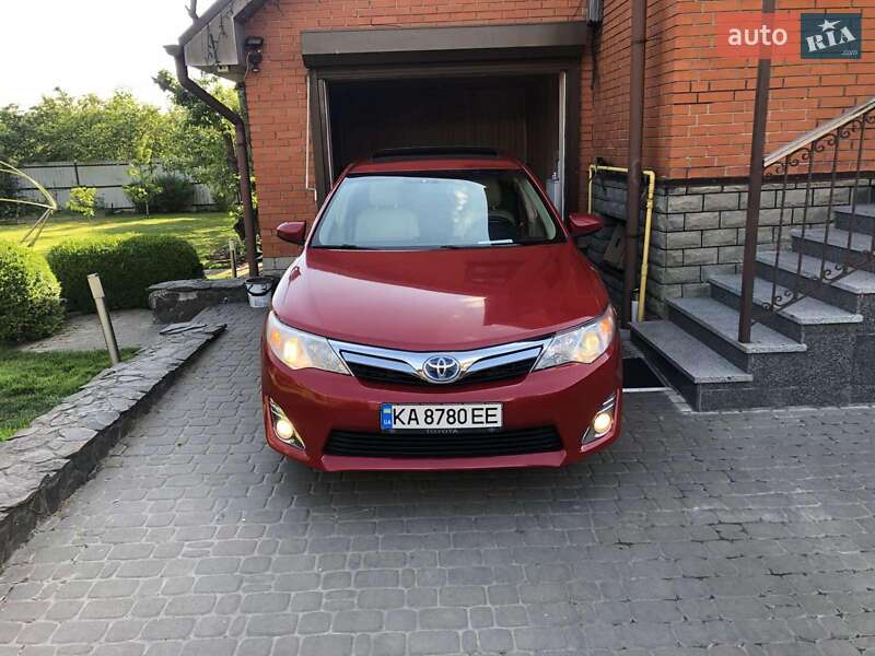 Toyota Camry 2014