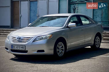 Седан Toyota Camry 2007 в Киеве
