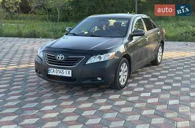 Седан Toyota Camry 2007 в Черновцах