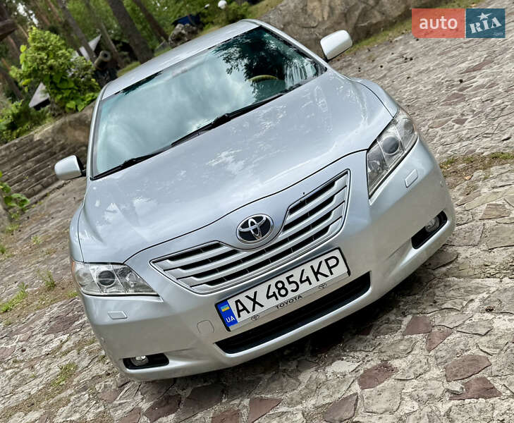 Седан Toyota Camry 2006 в Харькове