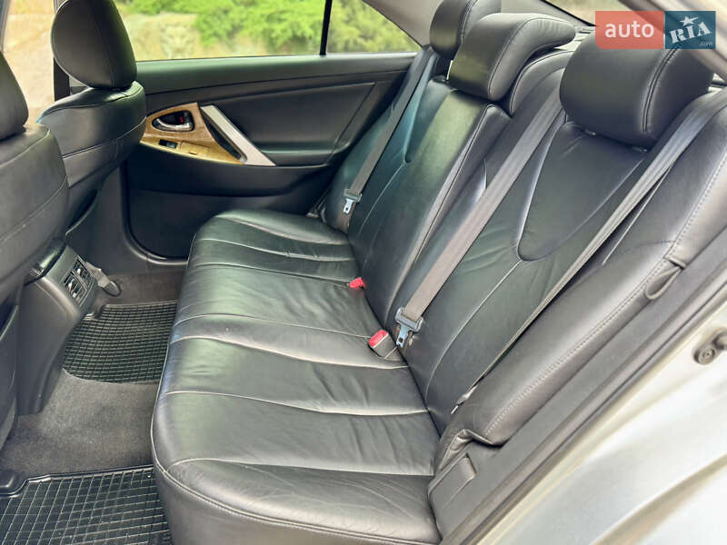 Седан Toyota Camry 2006 в Харькове