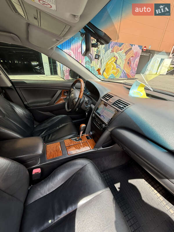 Седан Toyota Camry 2008 в Києві