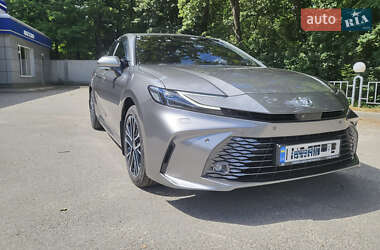 Седан Toyota Camry 2024 в Киеве