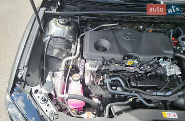 Седан Toyota Camry 2024 в 
