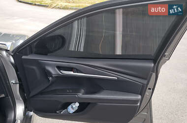 Седан Toyota Camry 2024 в 