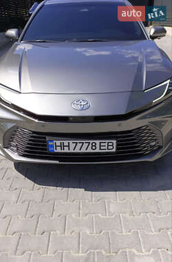 Седан Toyota Camry 2024 в 