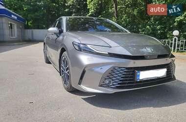 Седан Toyota Camry 2024 в Києві