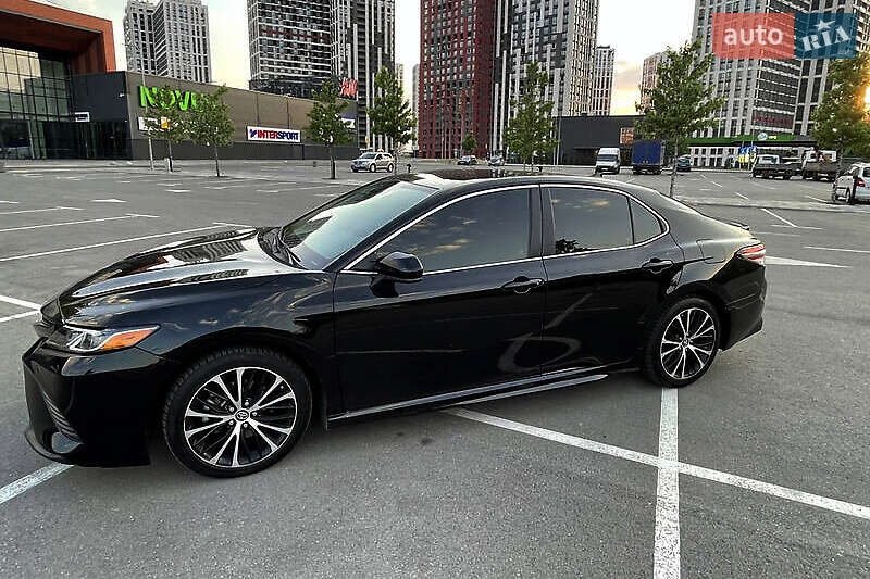 Toyota Camry 2018