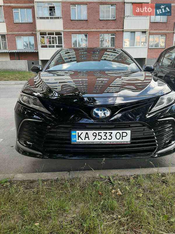 Toyota Camry 2021