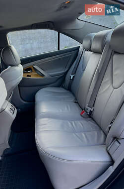 Седан Toyota Camry 2007 в Кривому Розі