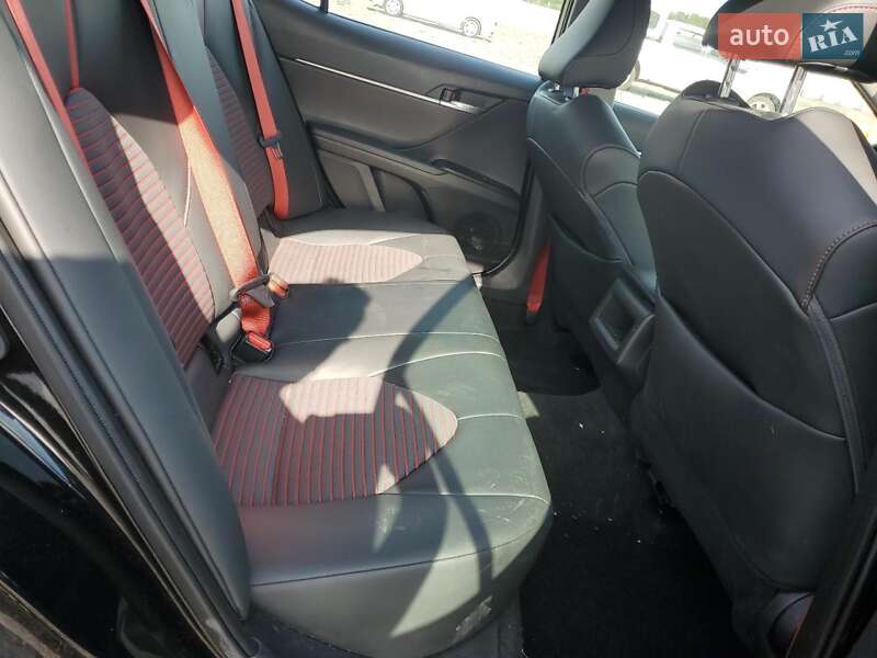 Седан Toyota Camry 2023 в Львове