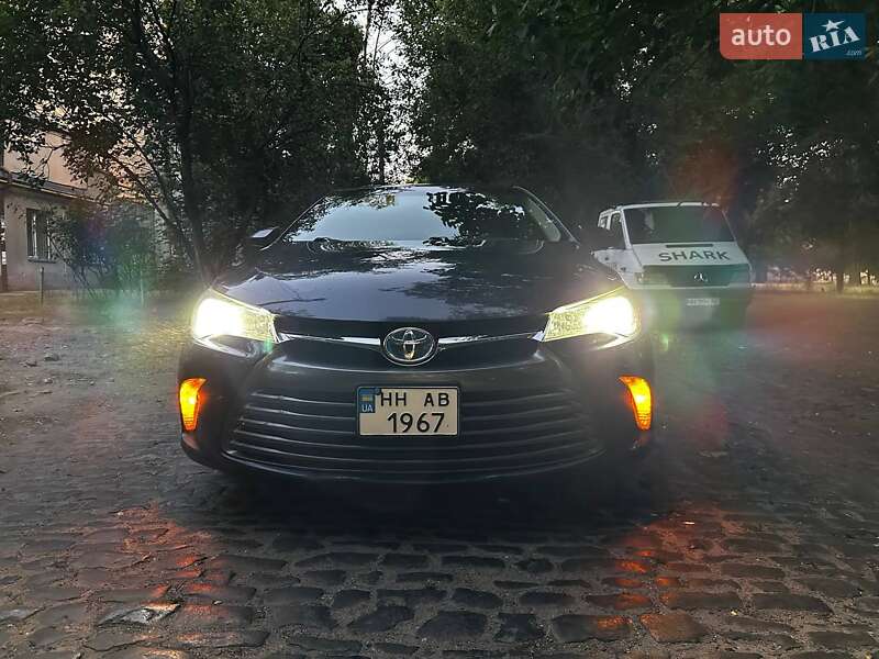 Седан Toyota Camry 2016 в Одесі