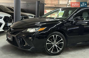 Седан Toyota Camry 2018 в 
