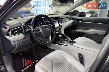Седан Toyota Camry 2018 в 