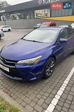 Седан Toyota Camry 2015 в Києві