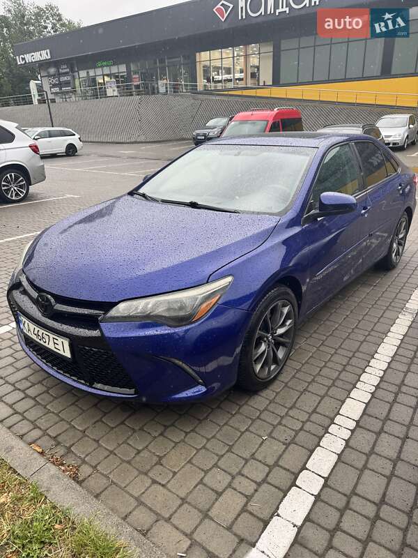 Toyota Camry 2015