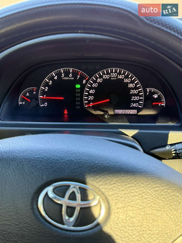 Седан Toyota Camry 2005 в Житомире