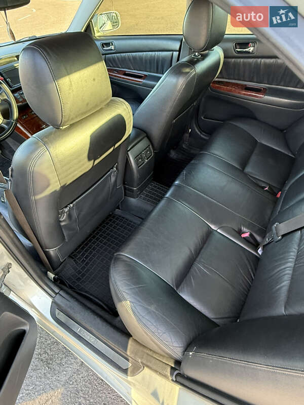 Седан Toyota Camry 2005 в Житомире