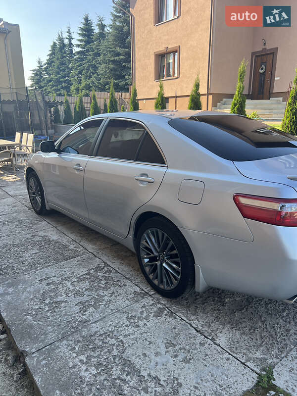 Седан Toyota Camry 2008 в Львове