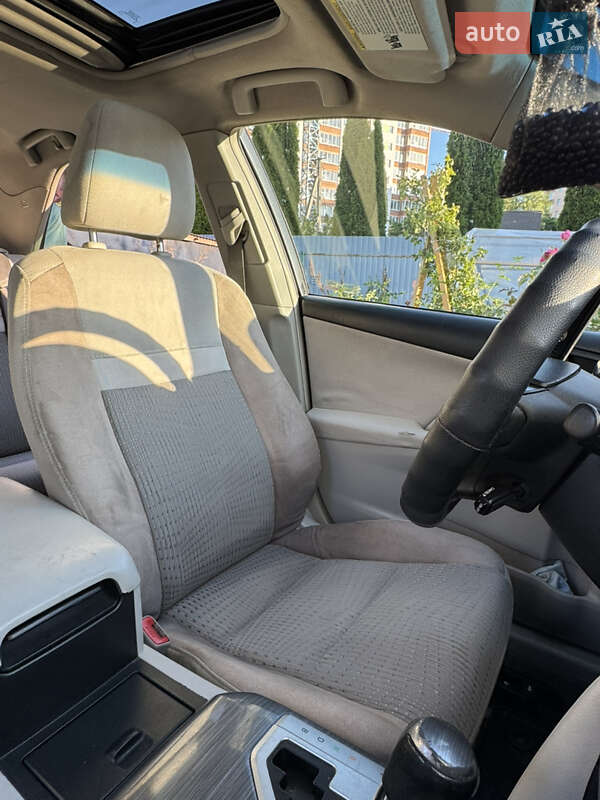 Седан Toyota Camry 2012 в Львові