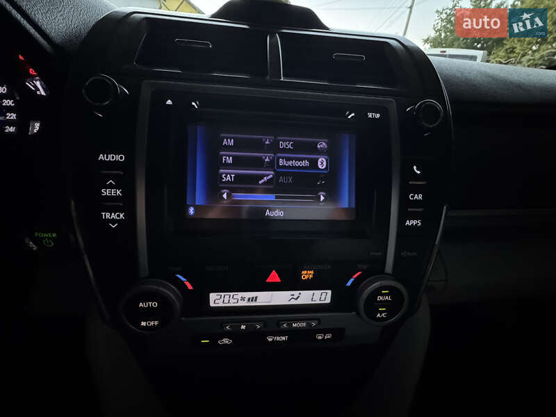 Седан Toyota Camry 2012 в Львові