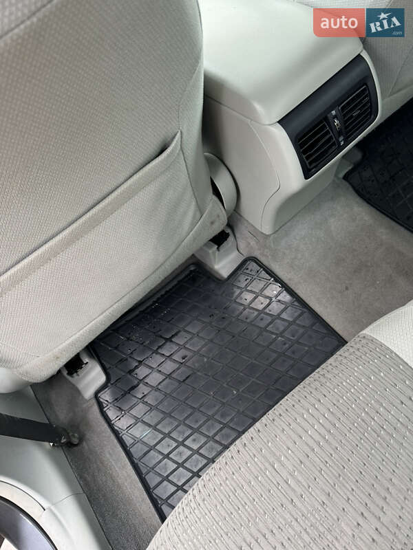 Седан Toyota Camry 2012 в Львові