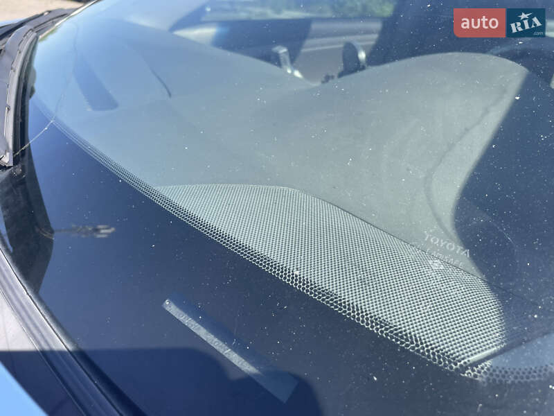 Седан Toyota Camry 2006 в Ровно