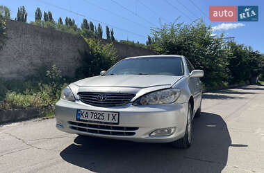 Седан Toyota Camry 2002 в Киеве