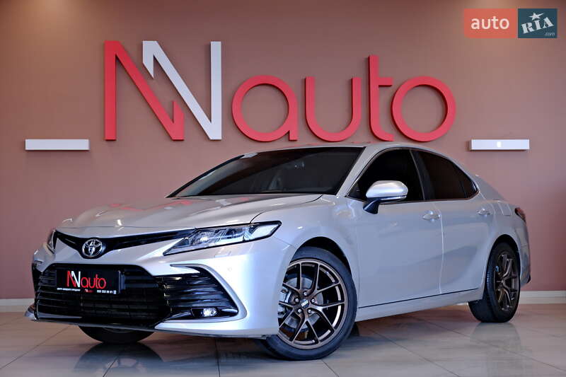 Toyota Camry 2023