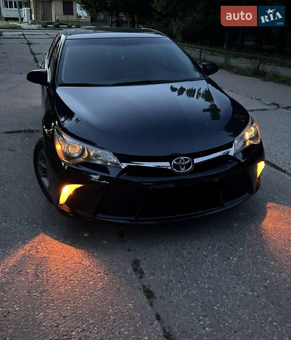 Toyota Camry 2016