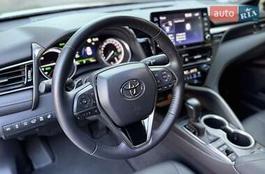Седан Toyota Camry 2021 в 