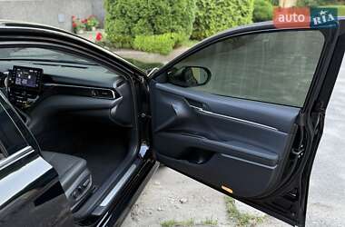Седан Toyota Camry 2021 в 
