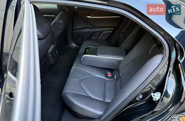 Седан Toyota Camry 2021 в 