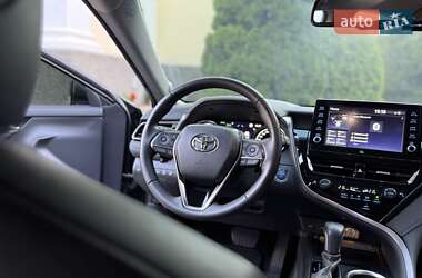 Седан Toyota Camry 2021 в 