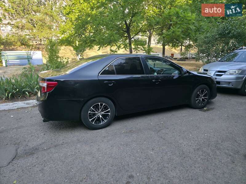Седан Toyota Camry 2015 в Одесі