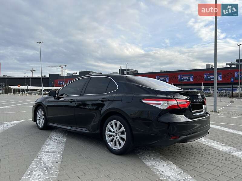 Седан Toyota Camry 2017 в Киеве фото 16 Седан Toyota Camry 2017 в Киеве