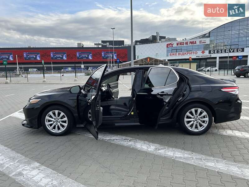 Седан Toyota Camry 2017 в Киеве фото 19 Седан Toyota Camry 2017 в Киеве