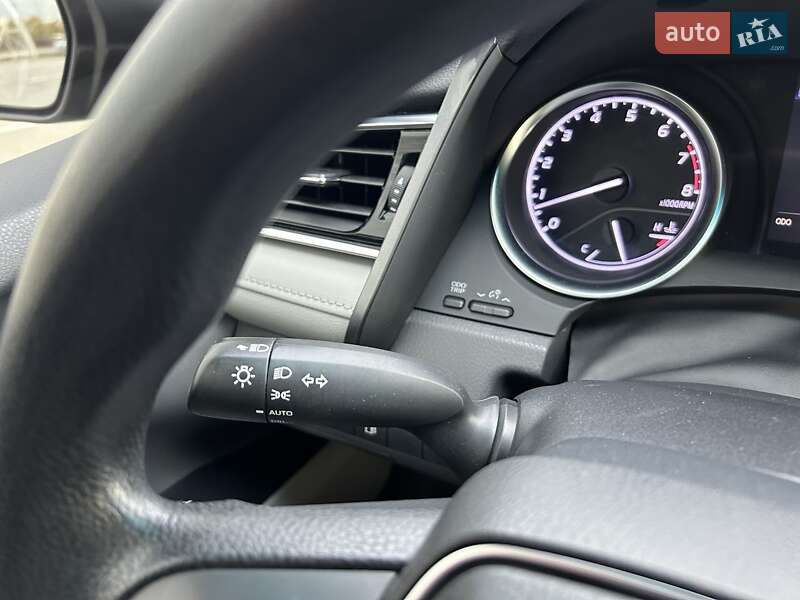 Седан Toyota Camry 2017 в Киеве фото 57 Седан Toyota Camry 2017 в Киеве