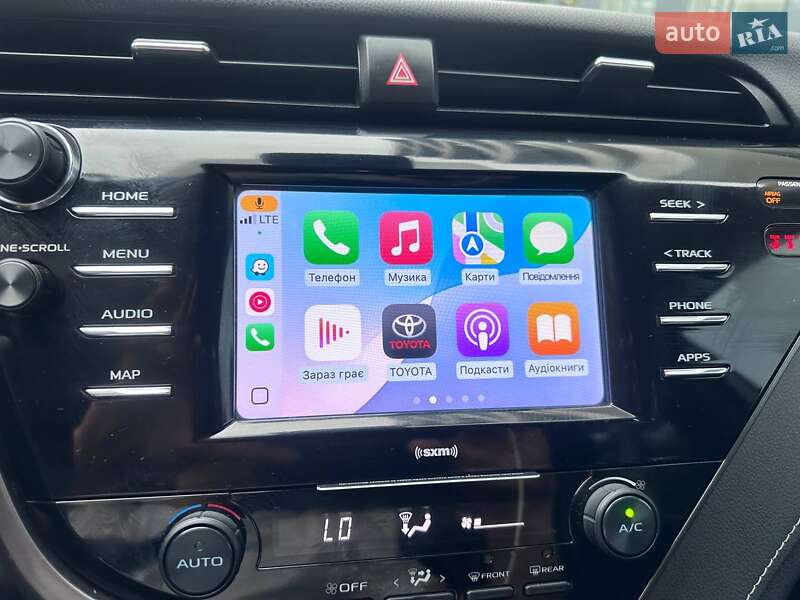 Седан Toyota Camry 2020 в Львові