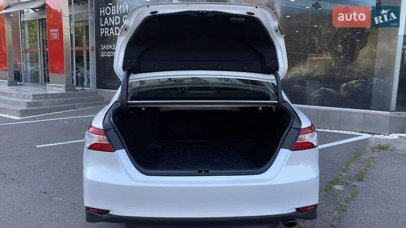 Седан Toyota Camry 2018 в Одесі