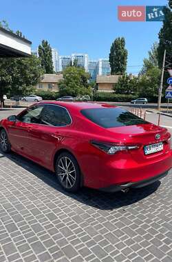 Седан Toyota Camry 2021 в Киеве