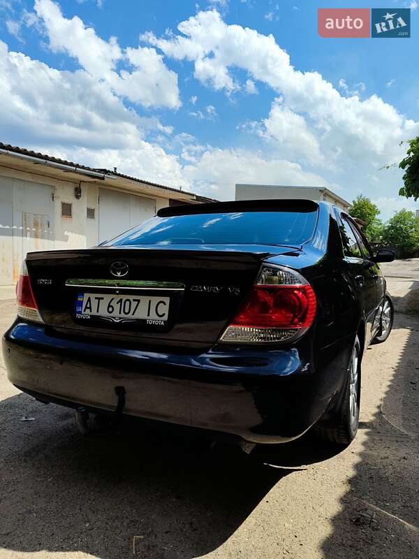 Седан Toyota Camry 2005 в Івано-Франківську