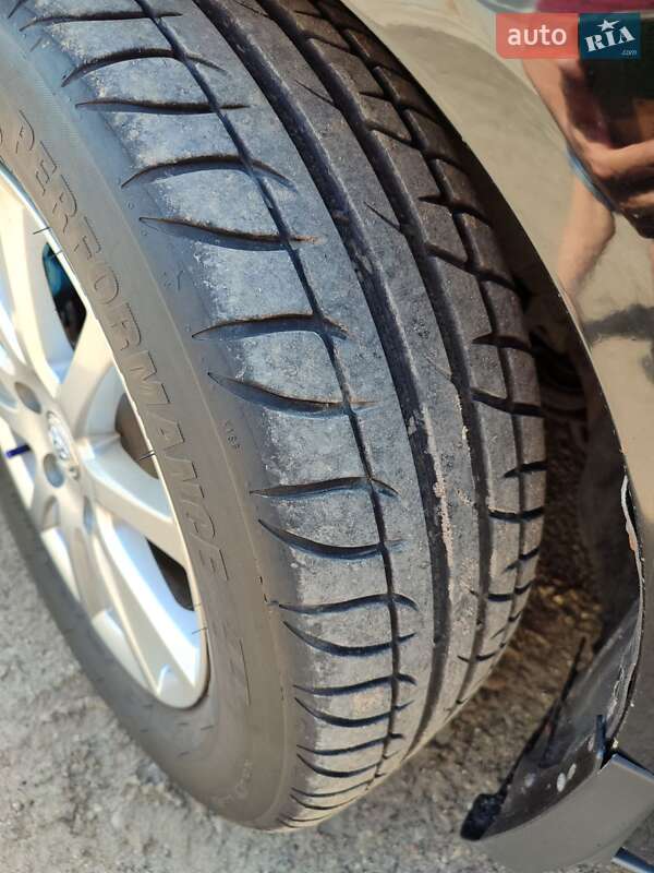 Седан Toyota Camry 2005 в Івано-Франківську