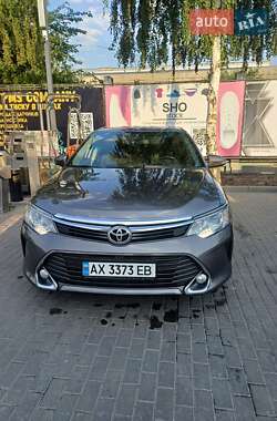 Седан Toyota Camry 2015 в Харкові