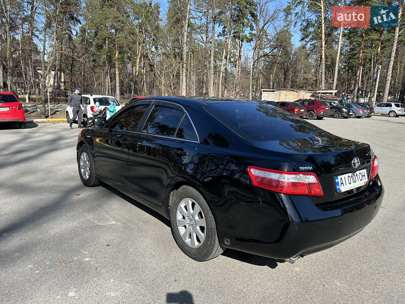 Седан Toyota Camry 2007 в Киеве