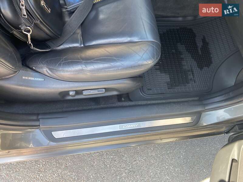 Седан Toyota Camry 2003 в Києві