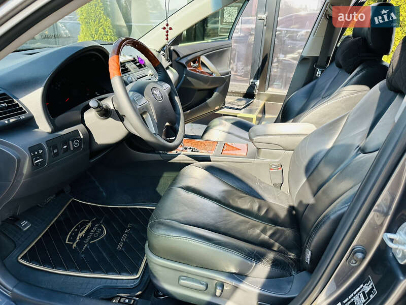 Седан Toyota Camry 2008 в Харькове