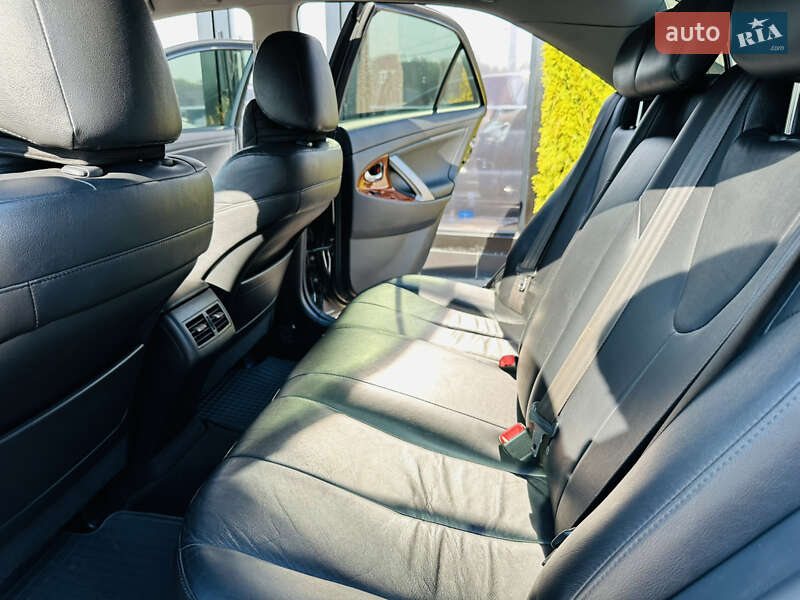 Седан Toyota Camry 2008 в Харькове