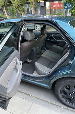 Седан Toyota Camry 2001 в 