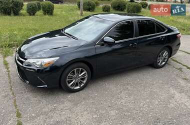 Седан Toyota Camry 2016 в Чугуєві